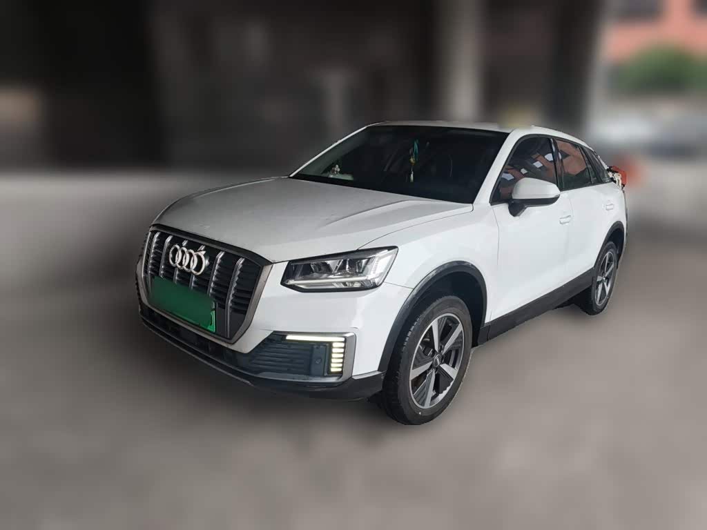 Audi Q2L e-tron