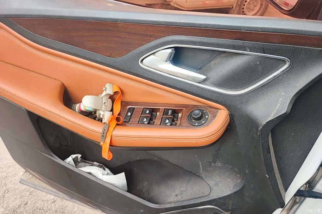 Wuling 560, 2017 7