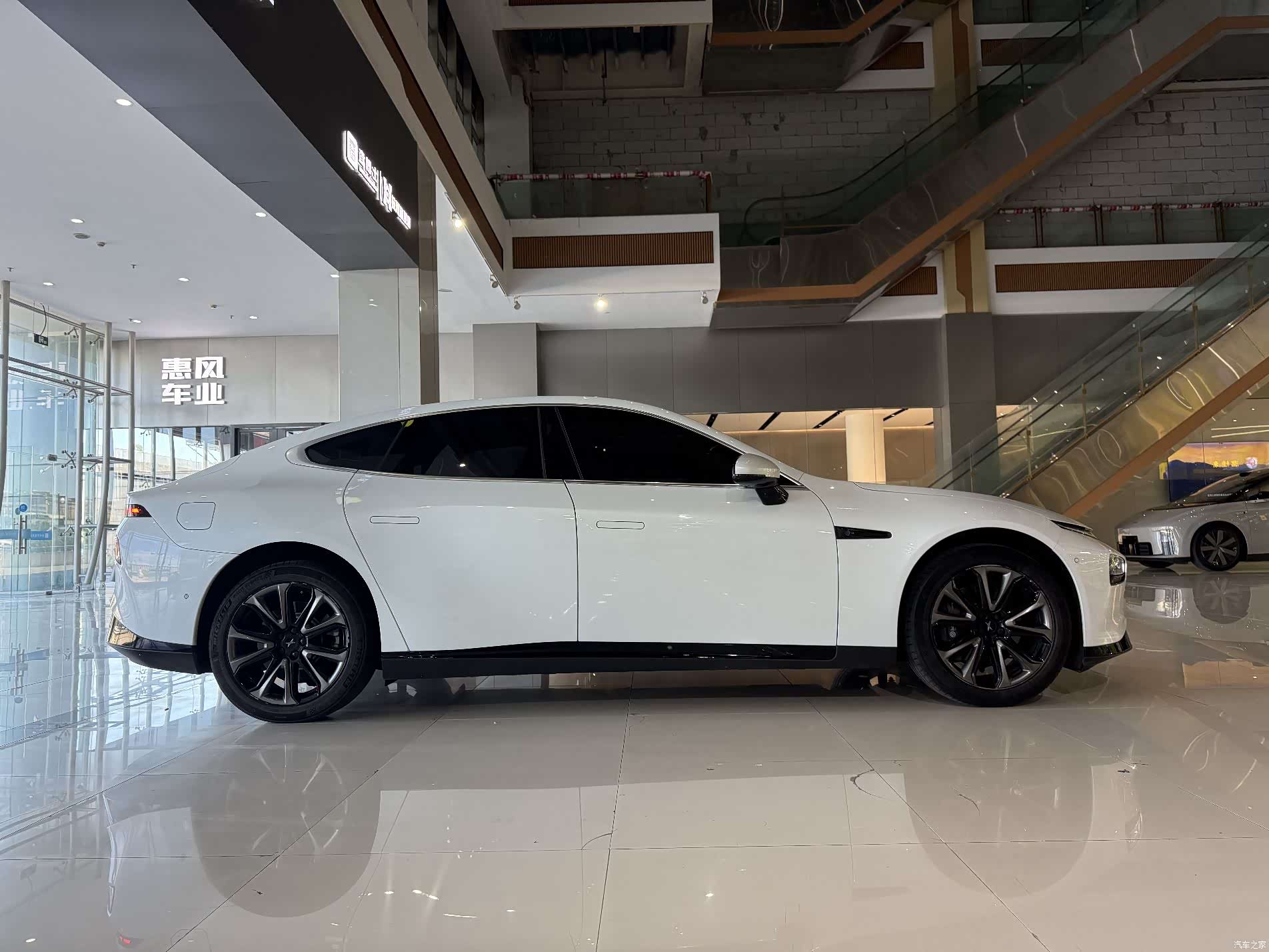 Xpeng P7, 2021 все фото