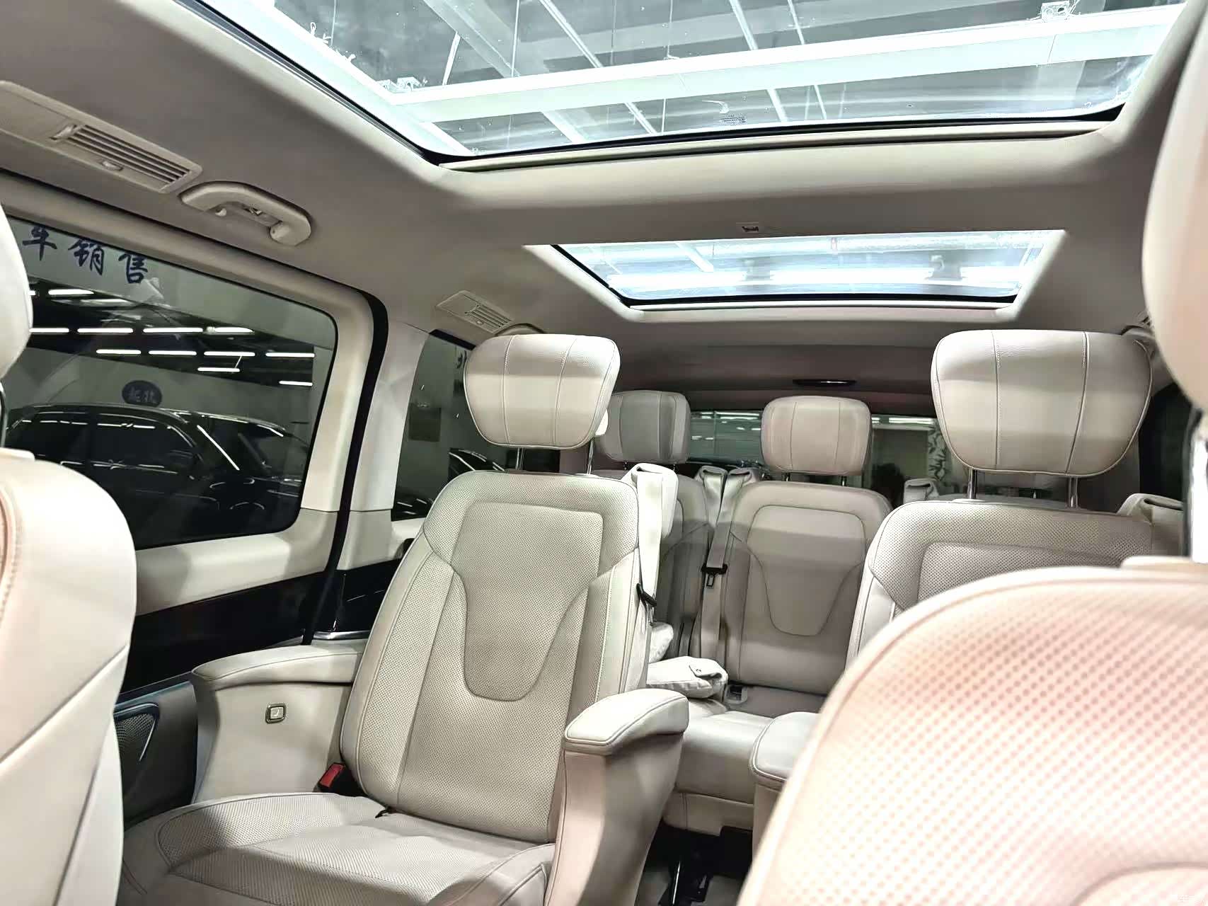 Mercedes-Benz V-Class, 2016 11