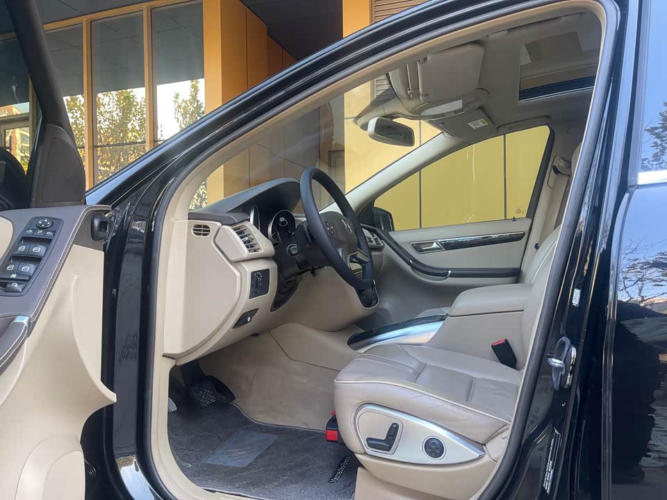 Mercedes-Benz R-class