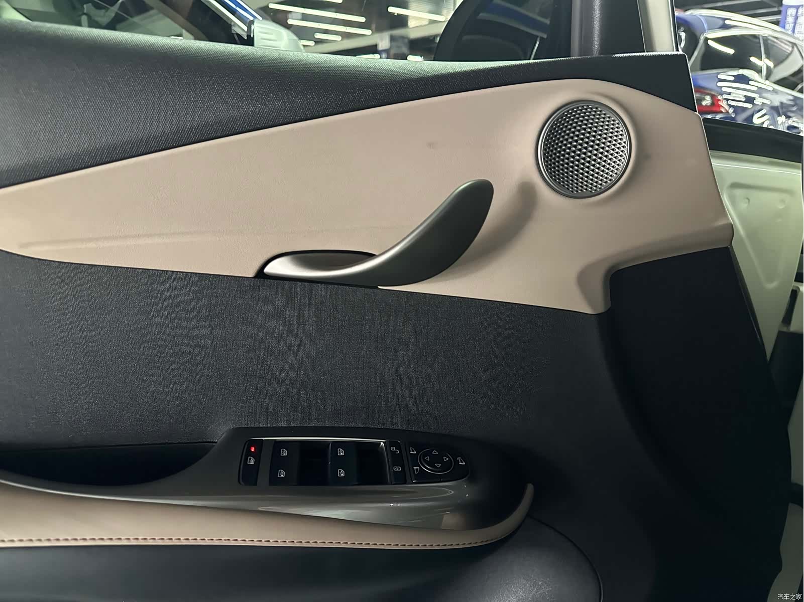 BYD Dolphin, 2024 13