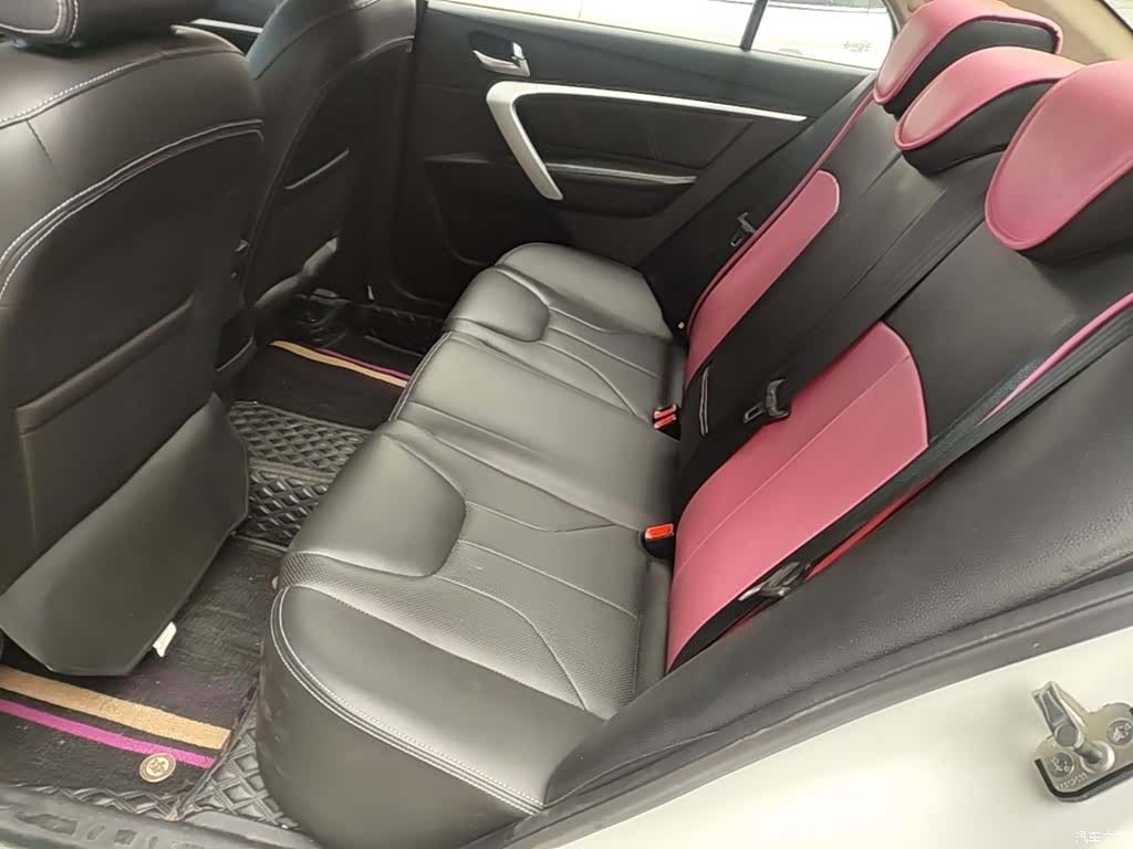 Geely Emgrand, 2017 17