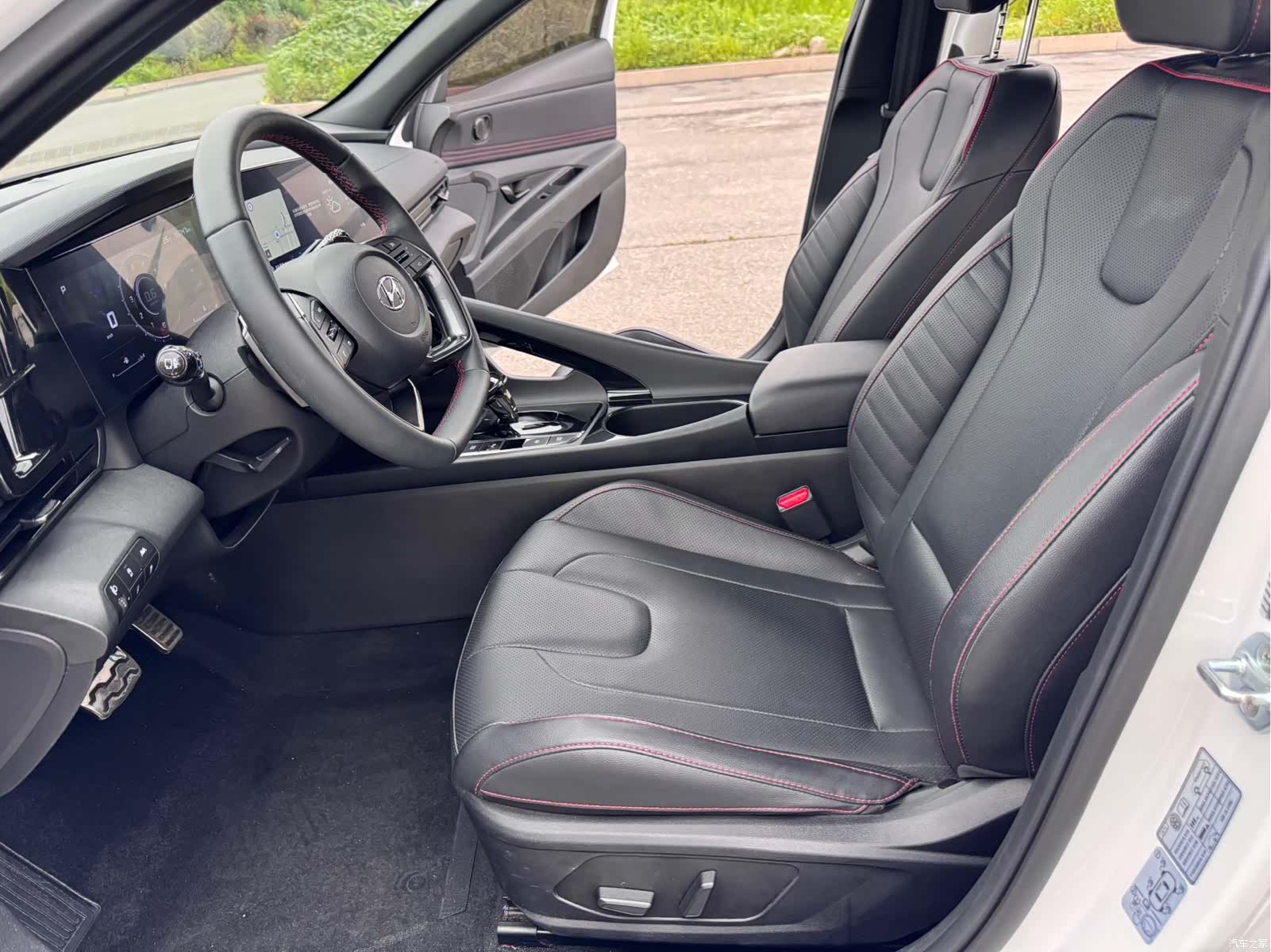 Hyundai Elantra, 2023 13
