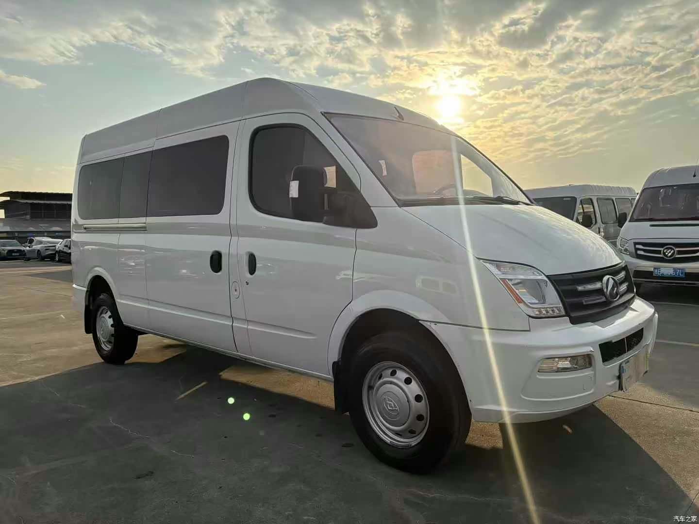 Maxus V80, 2022 3