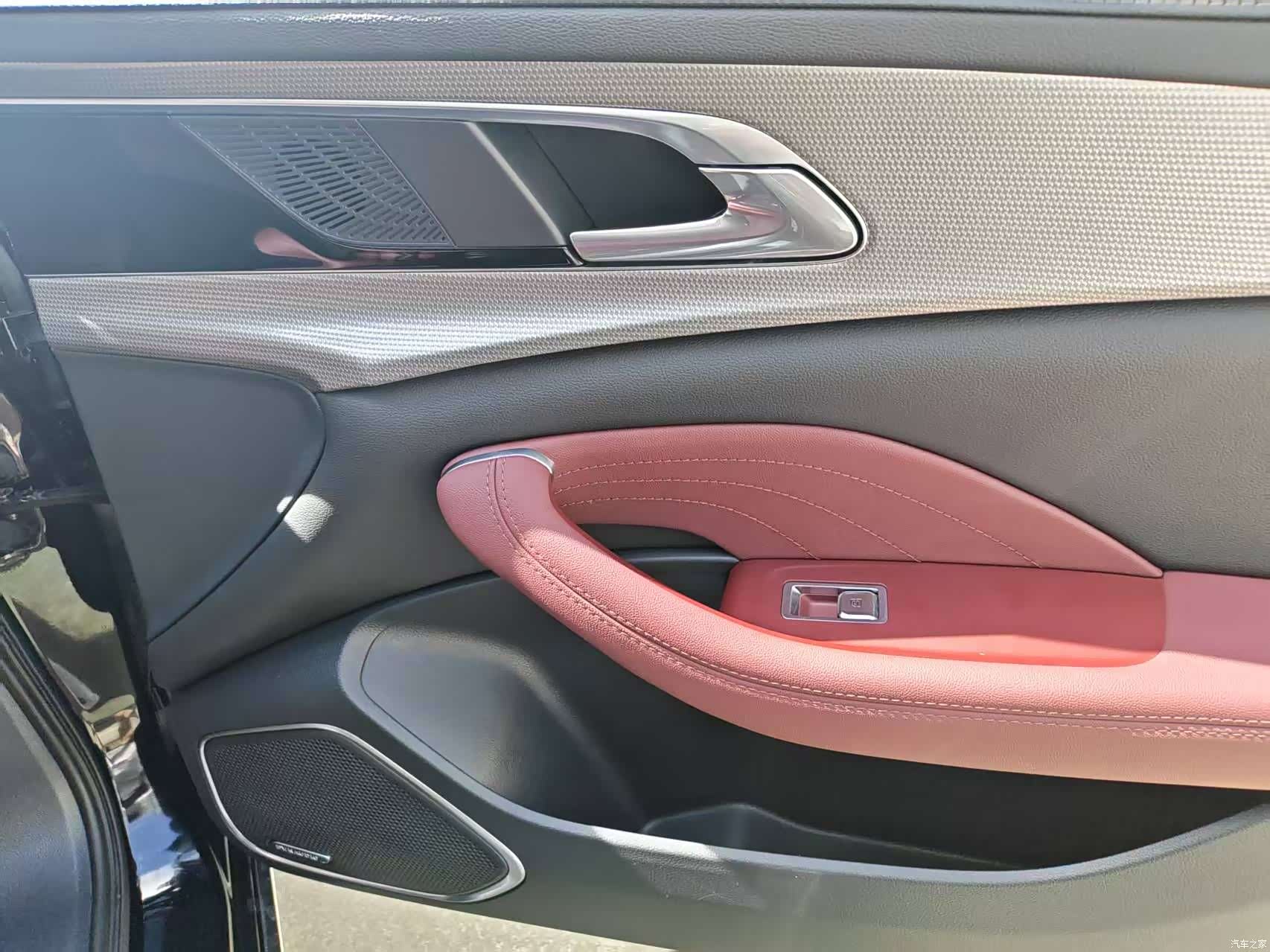 Hongqi H5, 2022 12