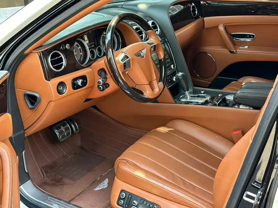 Bentley Flying