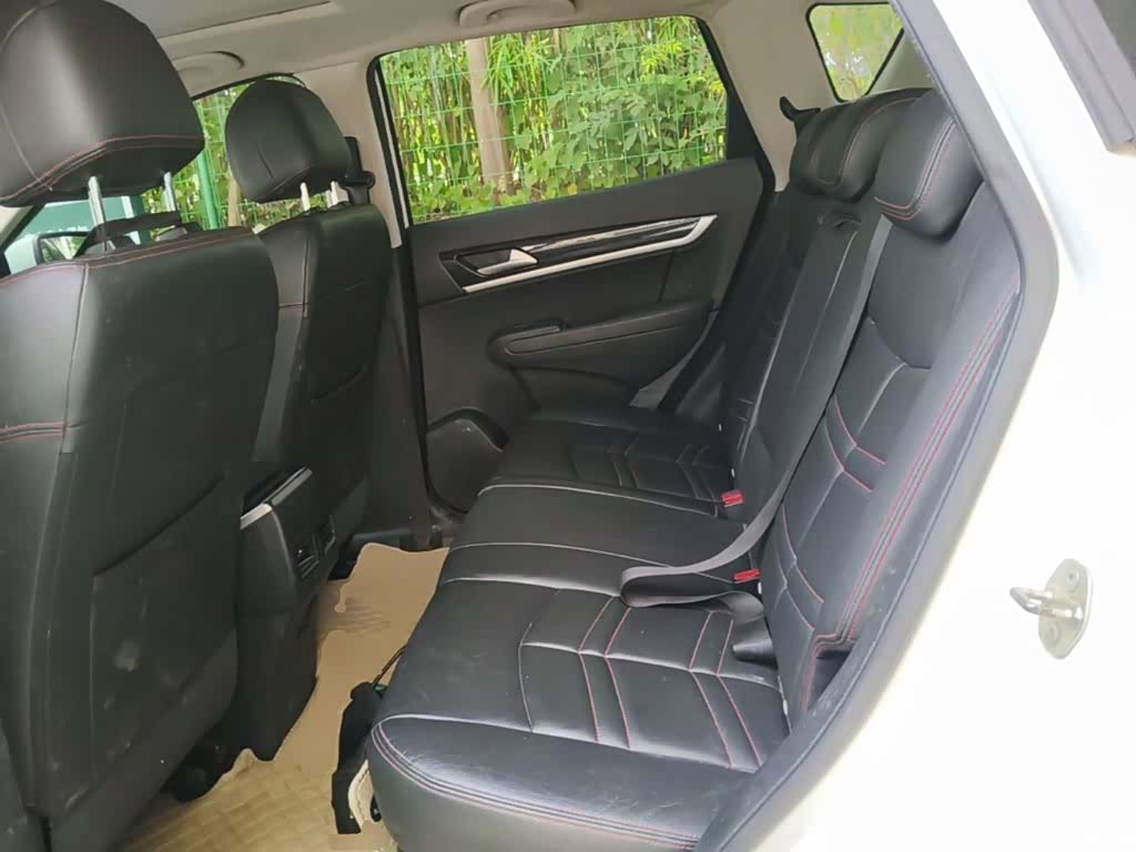 DongFeng AX7, 2017 17