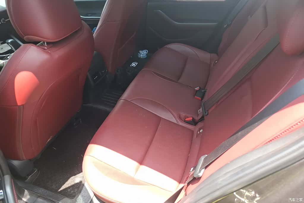 Mazda Mazda3, 2023 11