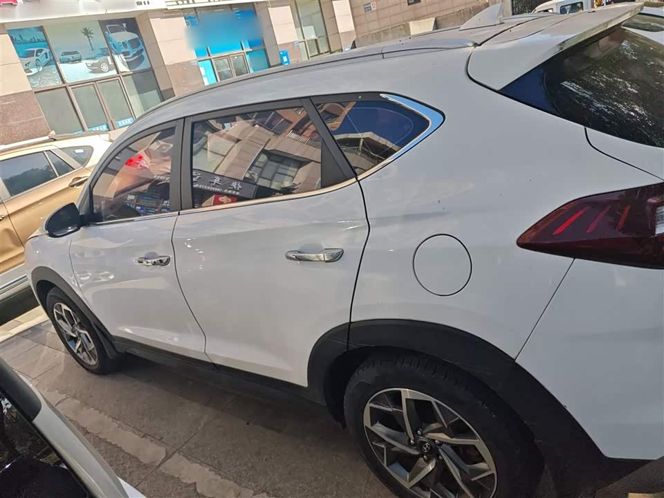 Hyundai Tucson