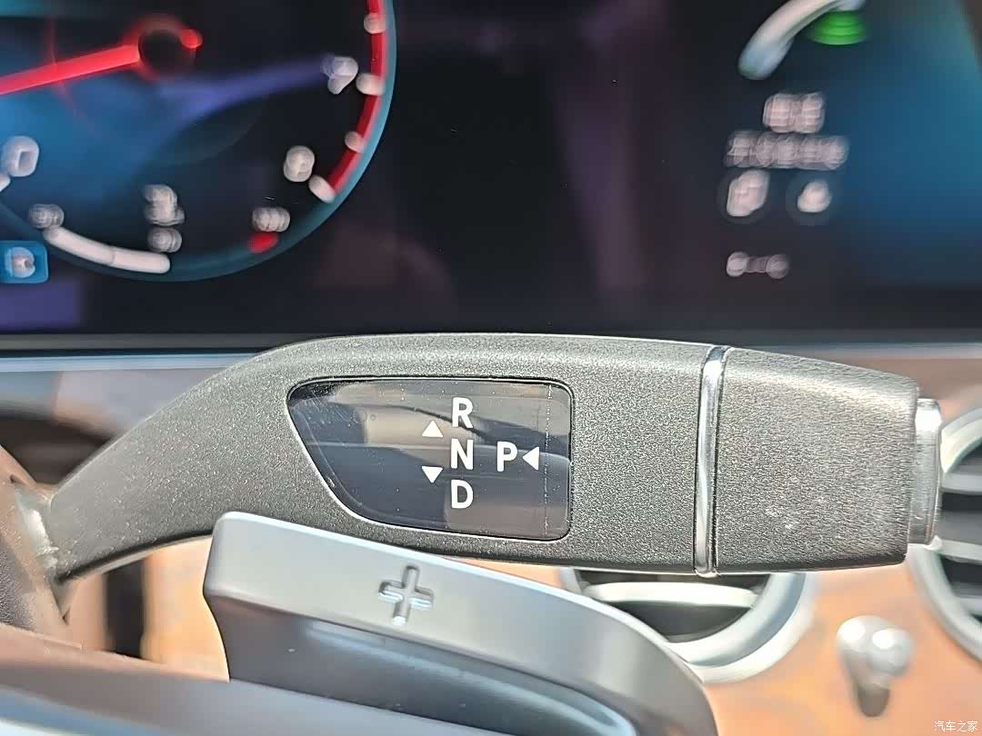 Mercedes-Benz E-Class, 2023 20