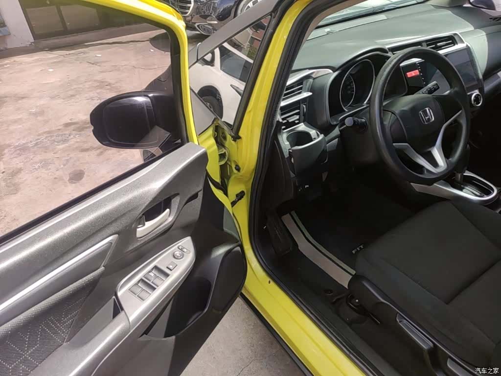 Honda Fit, 2016 12