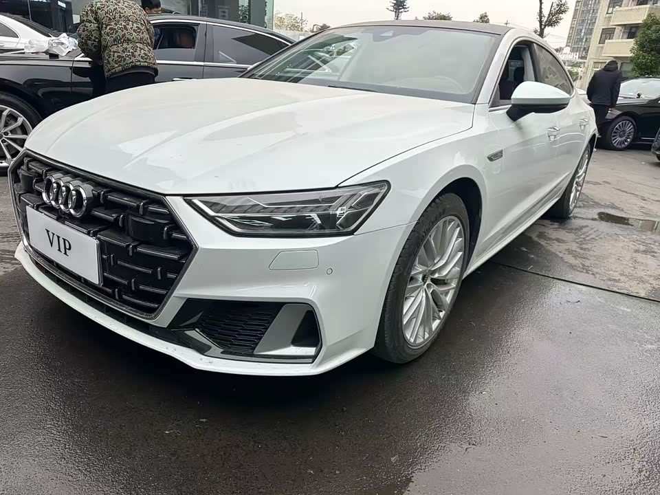 Audi A7L