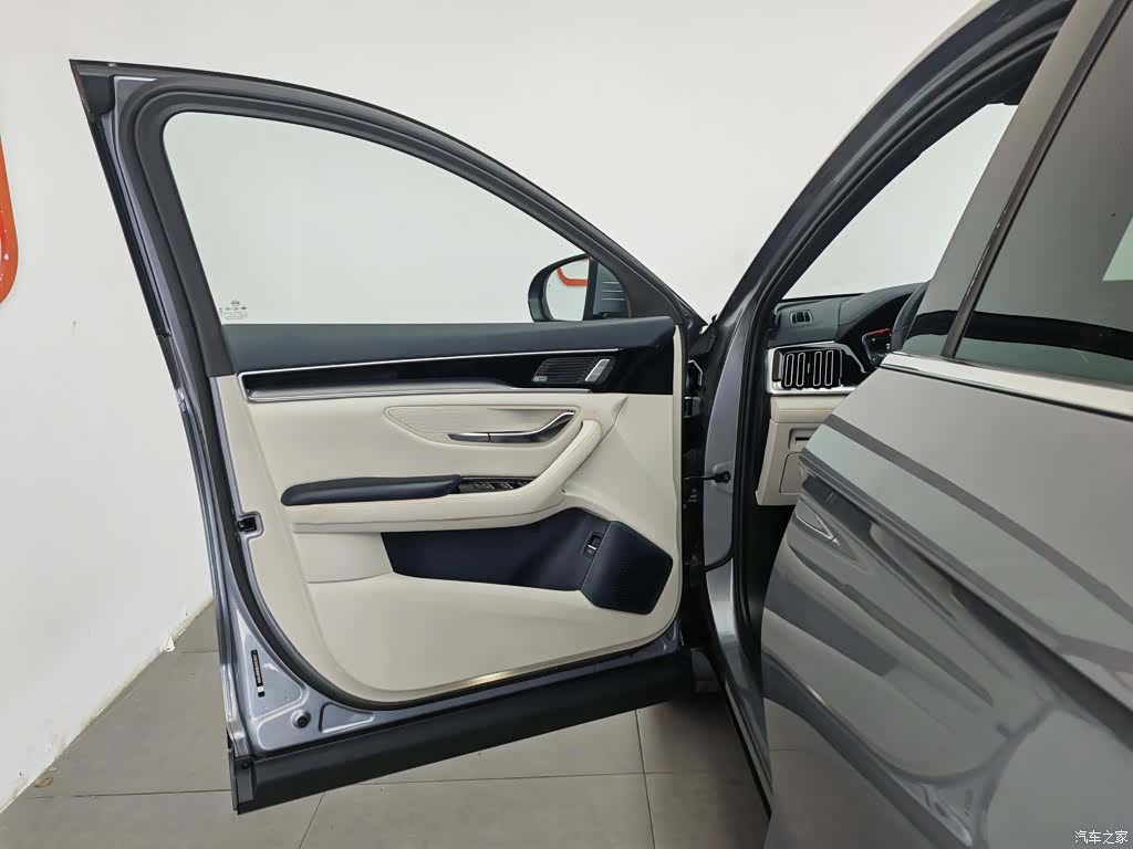 BYD Song, 2022 8