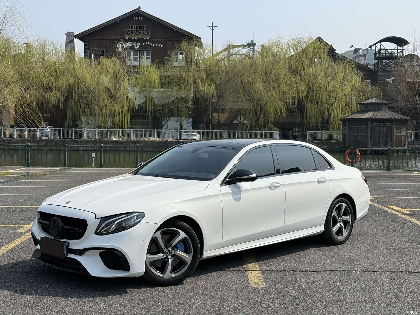Mercedes-Benz E-Class, 2018 1