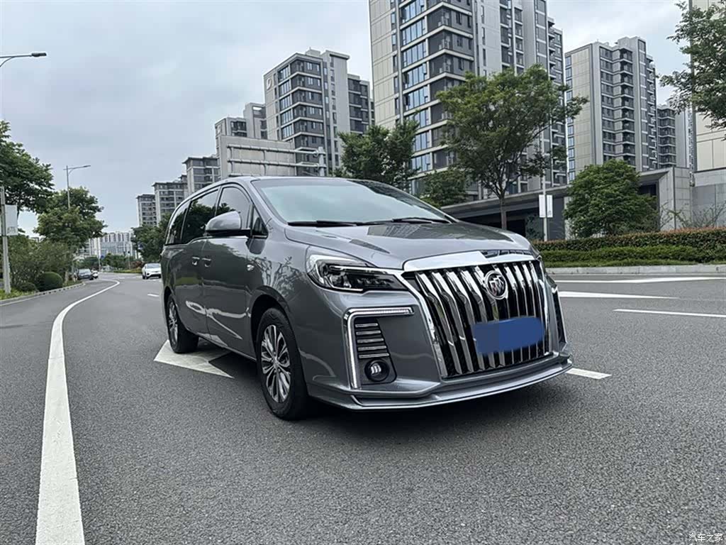 Buick GL8, 2021 3