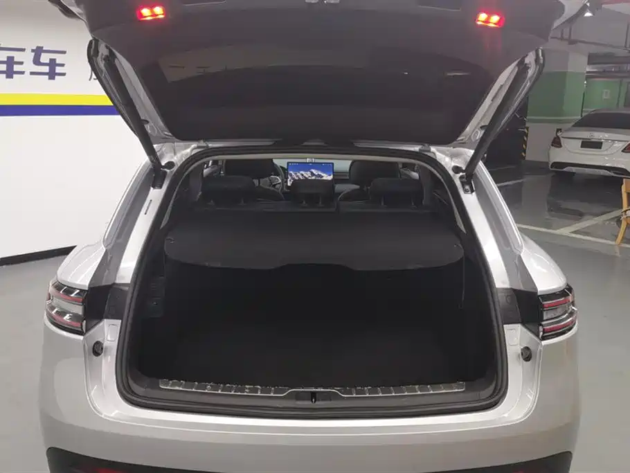 AITO Ask the world M5