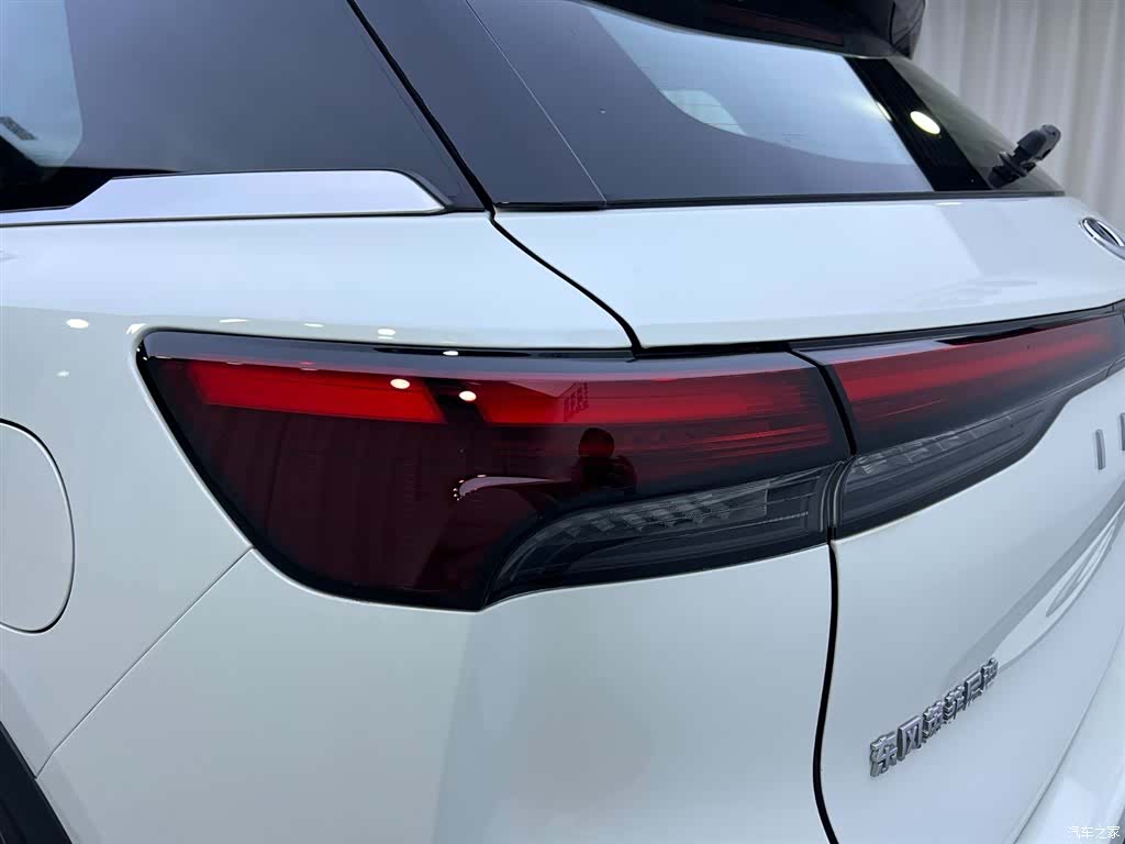 Infiniti QX60, 2023 25