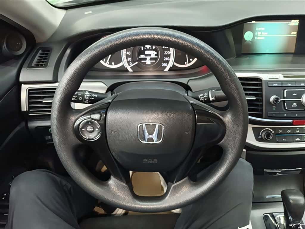 Honda Accord, 2014 11