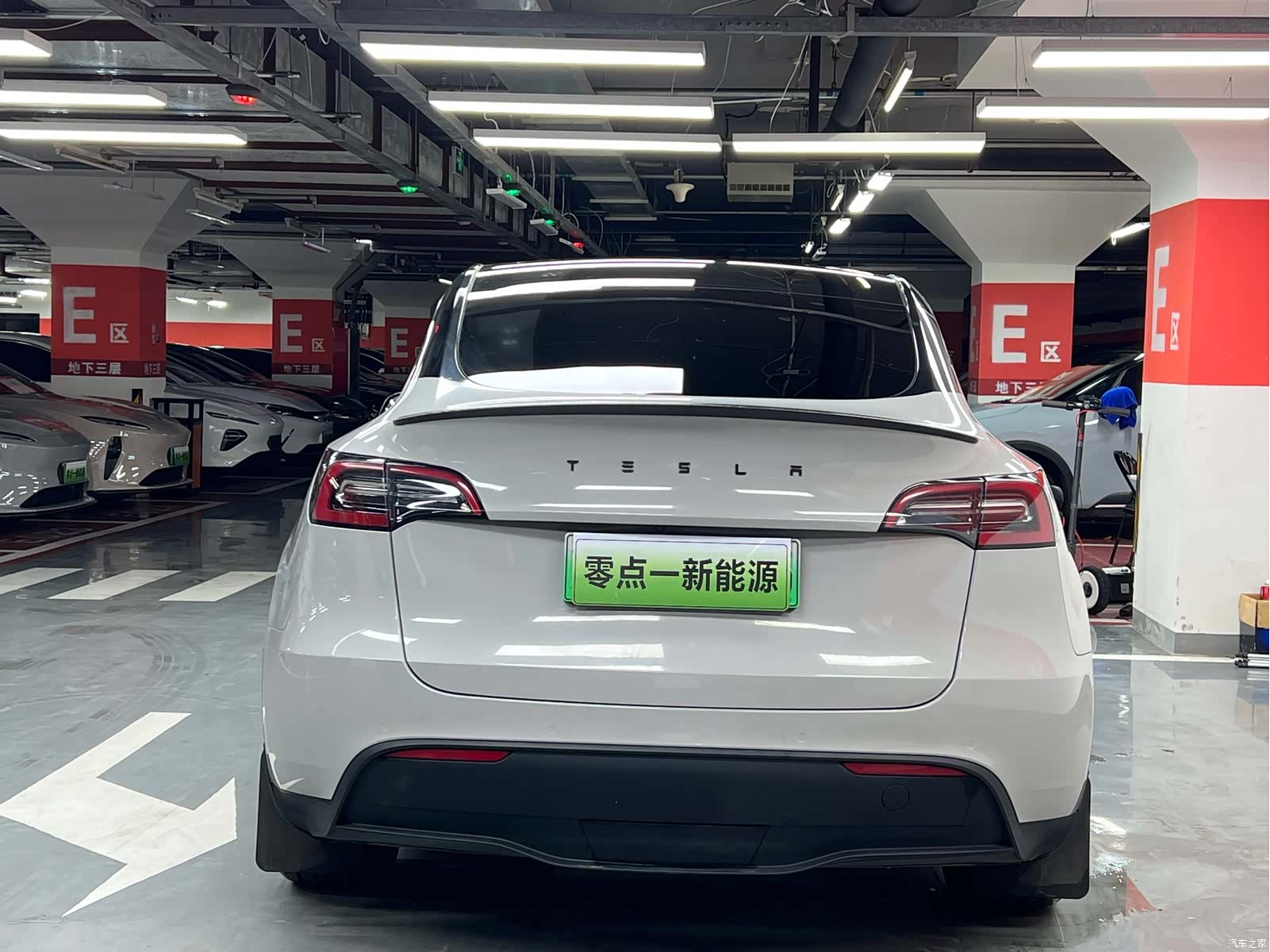Tesla Model Y, 2022 14