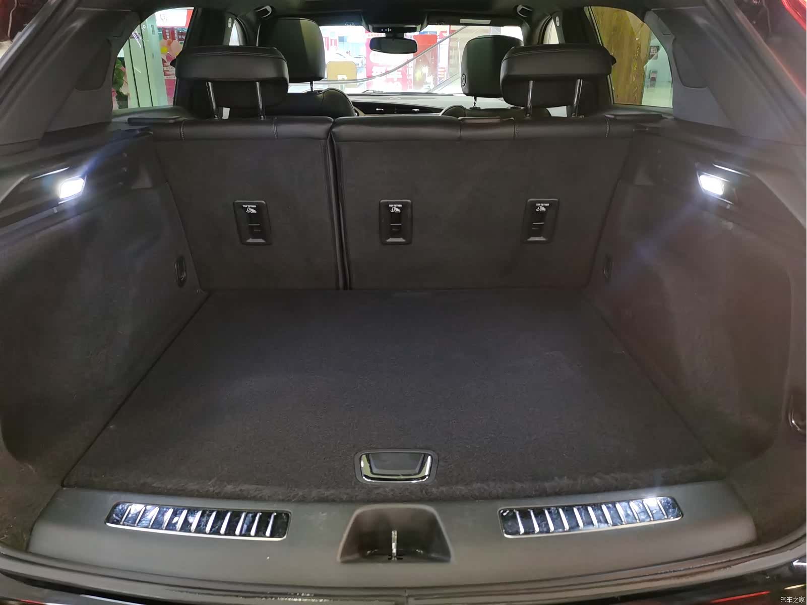 Cadillac XT4, 2021 12