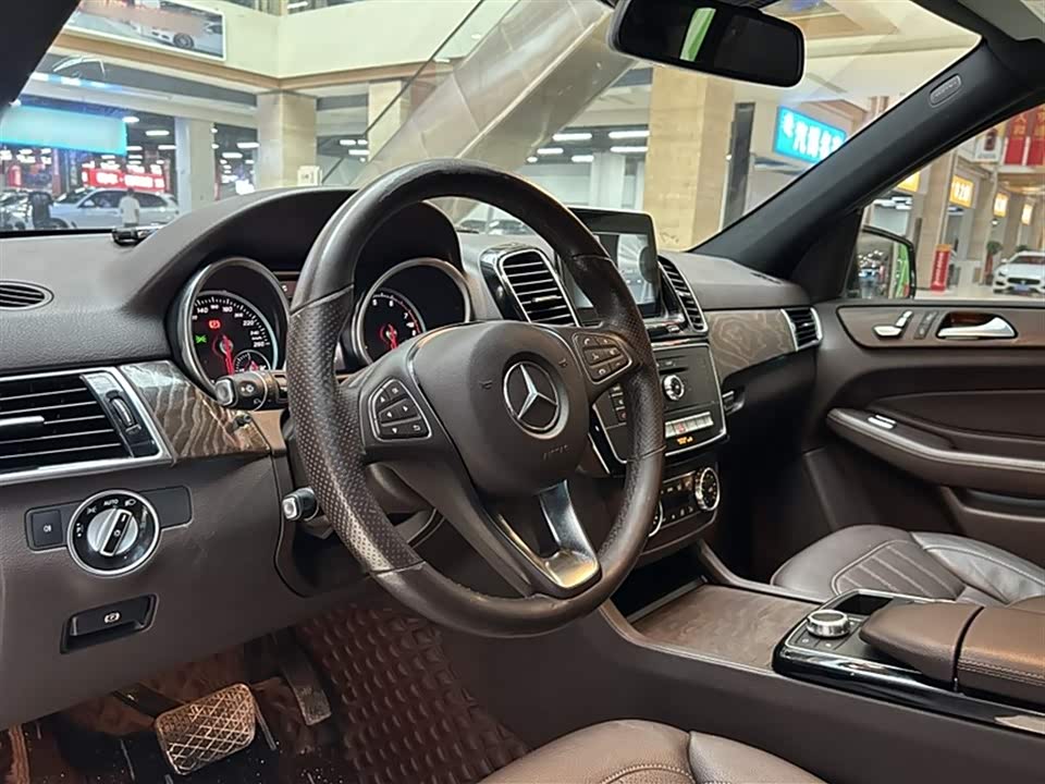 Mercedes-Benz GLE Mercedes-Benz GLE