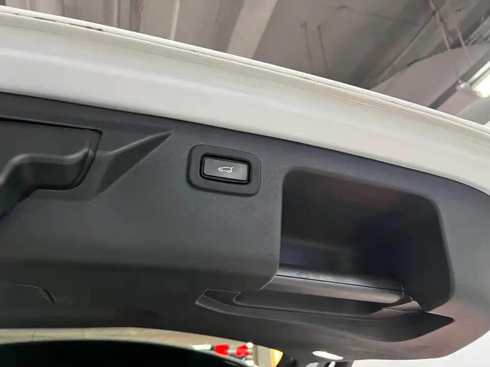 Land Rover Discover sports