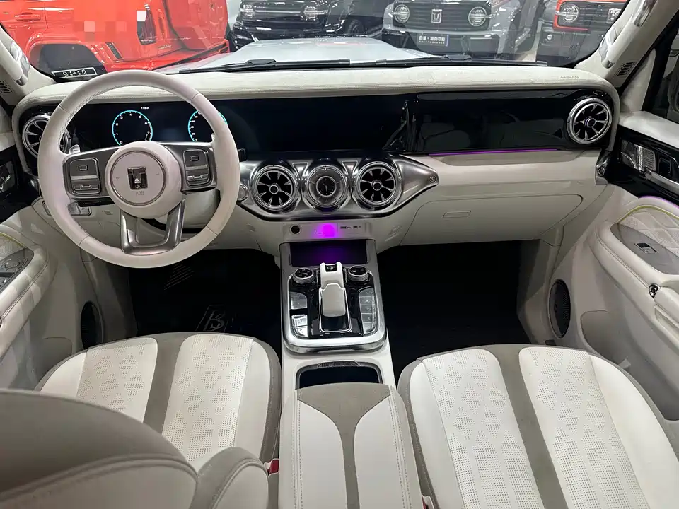 CrossBoundary Co-creation tank 300