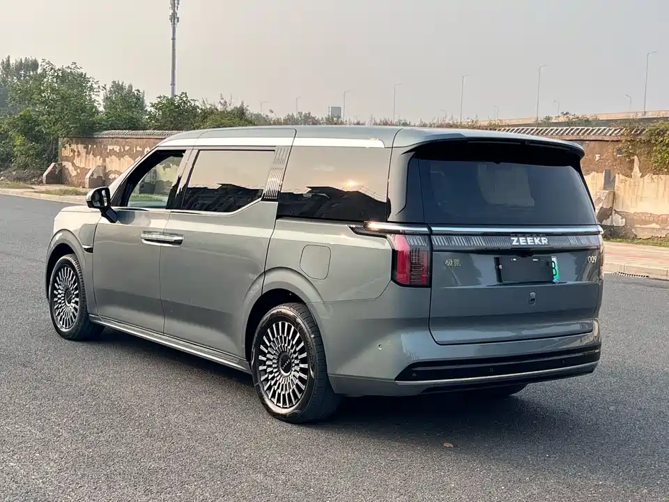 Zeekr 009