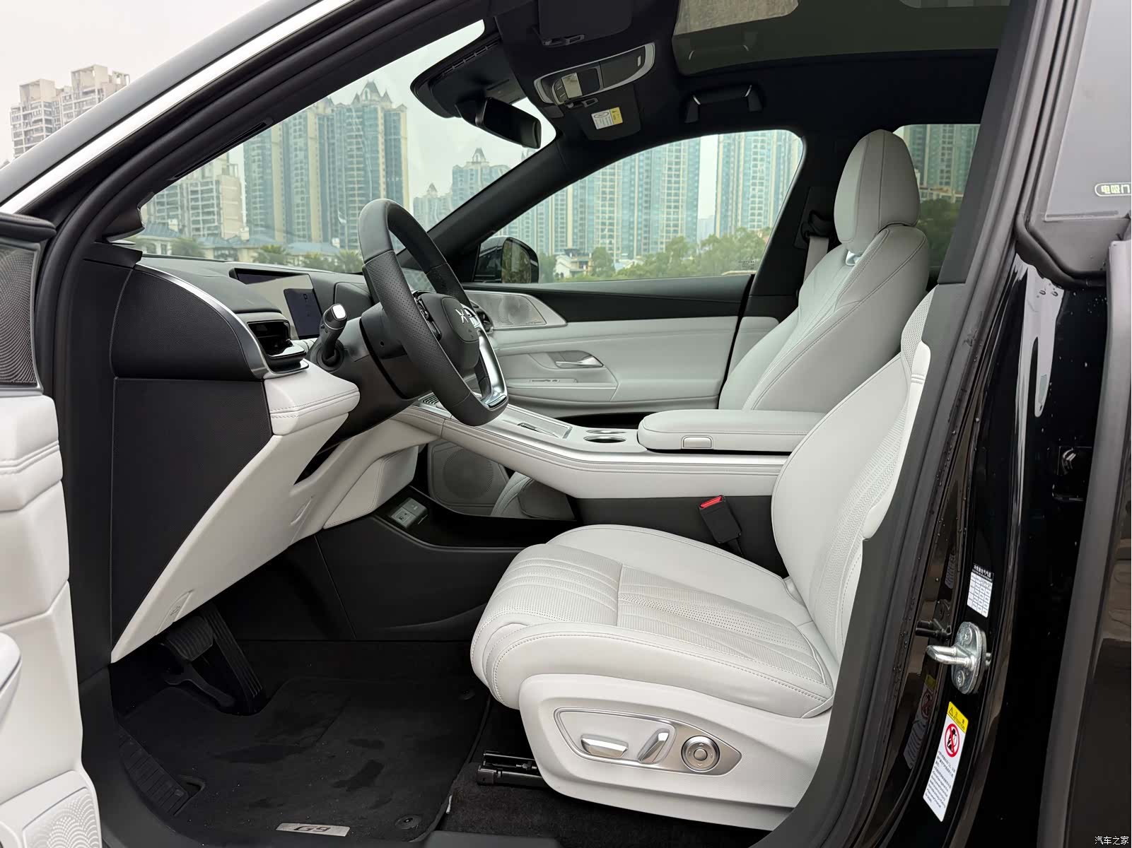 Xpeng G9, 2025 11