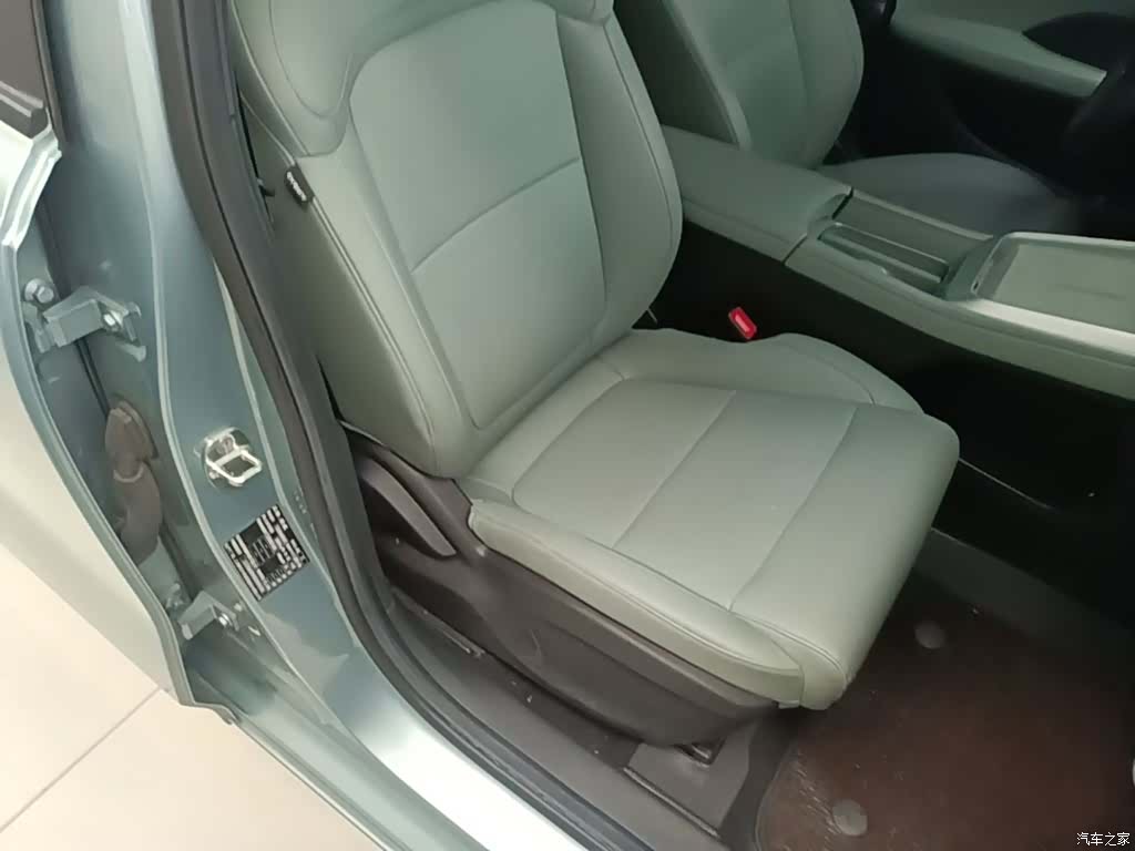 Roewe D6, 2025 25