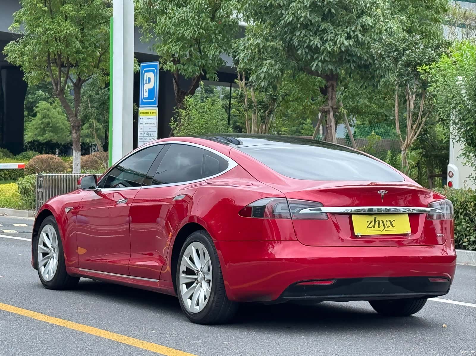 Tesla Model S, 2016 все фото