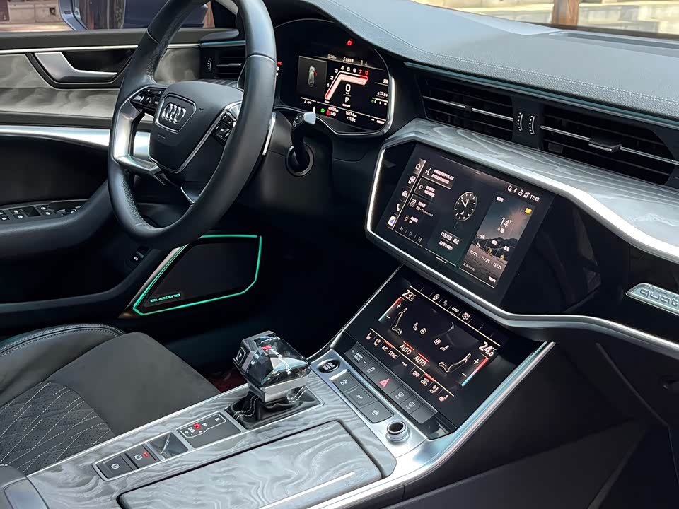 Audi A7L