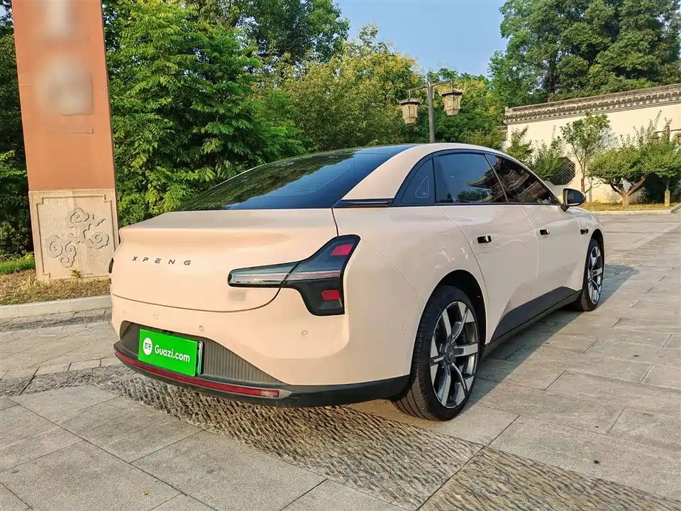 XPENG MONA M03