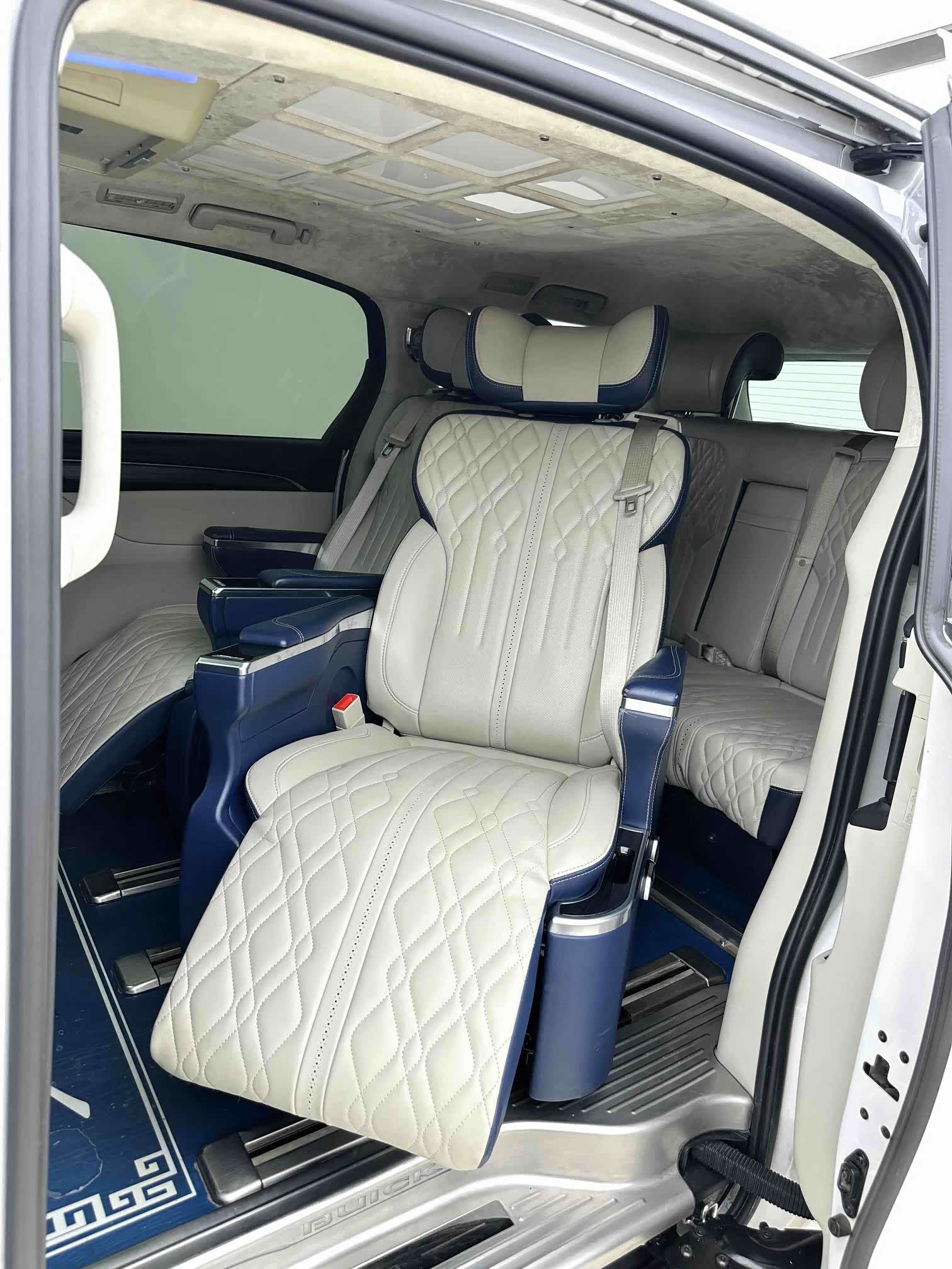 Buick GL8, 2021 7