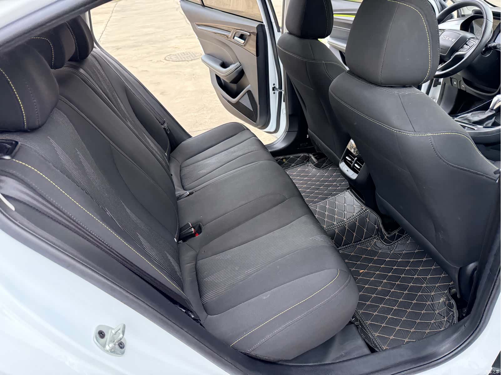 Roewe i5, 2023 14