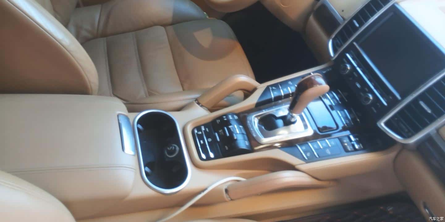 Porsche Cayenne, 2015 14