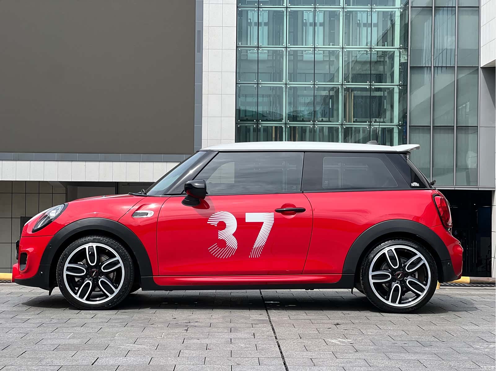 Mini Cooper, 2021 3
