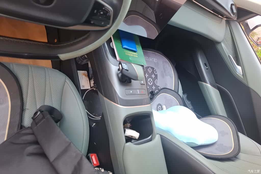 Changan NE, 2023 16