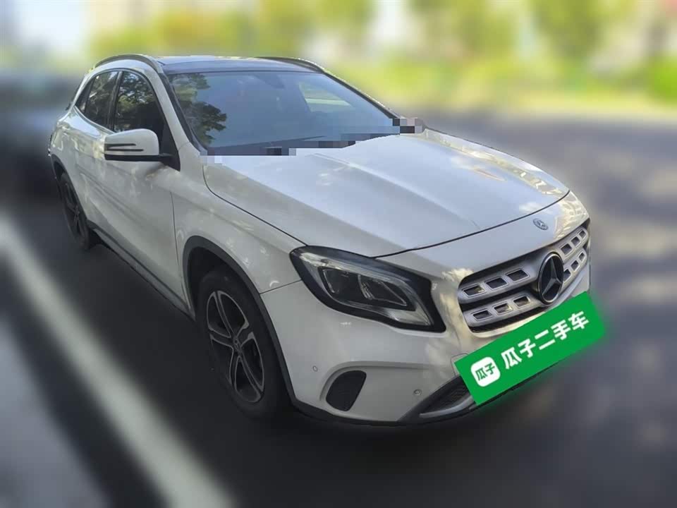 Mercedes-Benz GLA