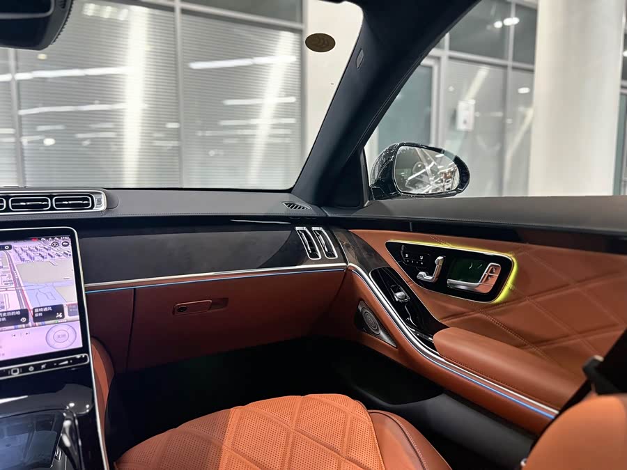 Mercedes-Benz Maybach S-Class 2025, фото 15