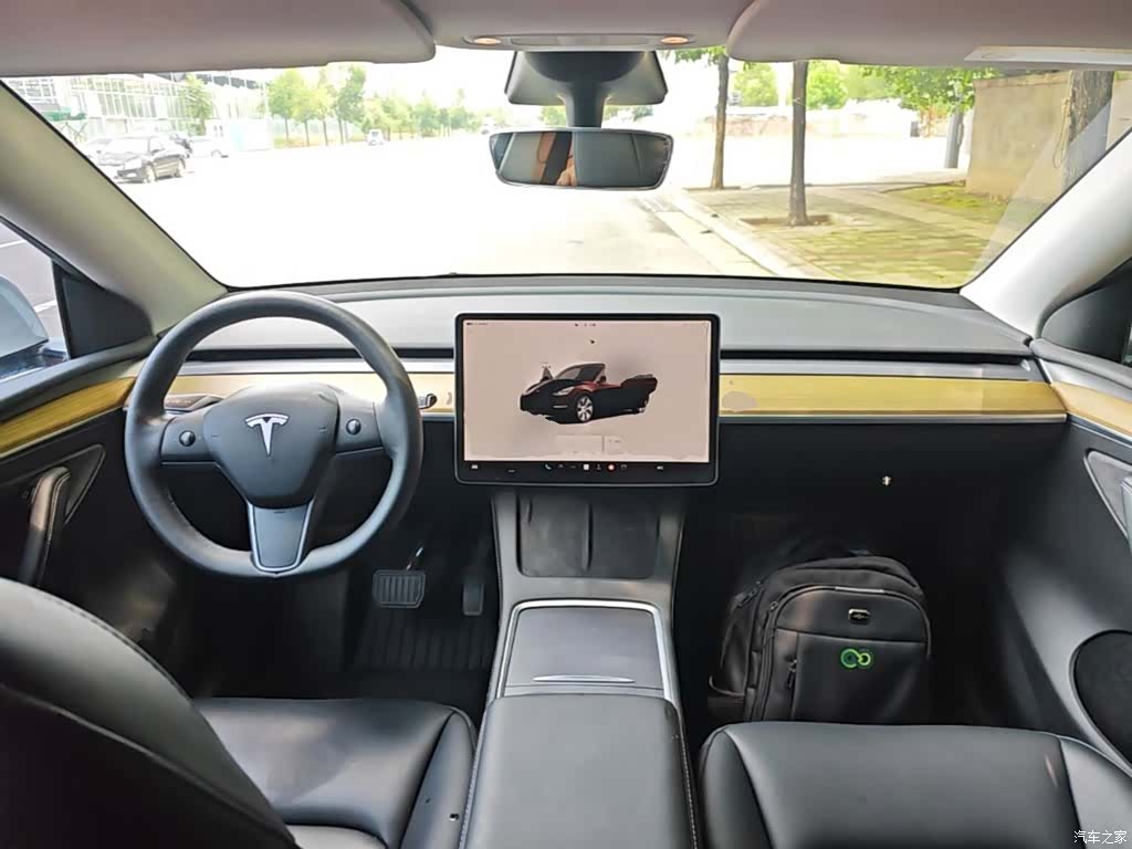 Tesla Model Y, 2023 10