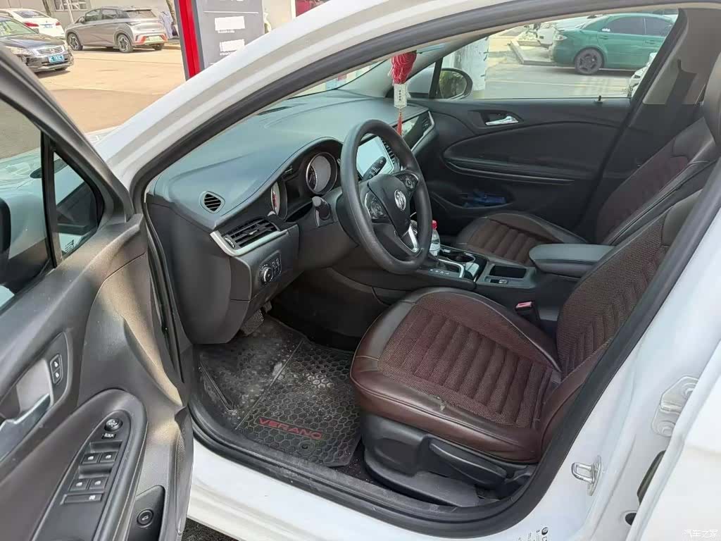 Buick Verano, 2017 4