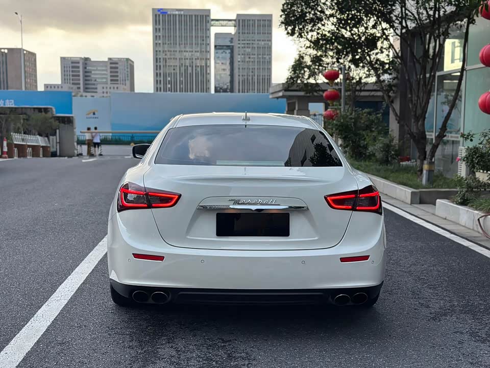 Maserati Ghibli Maserati Ghibli