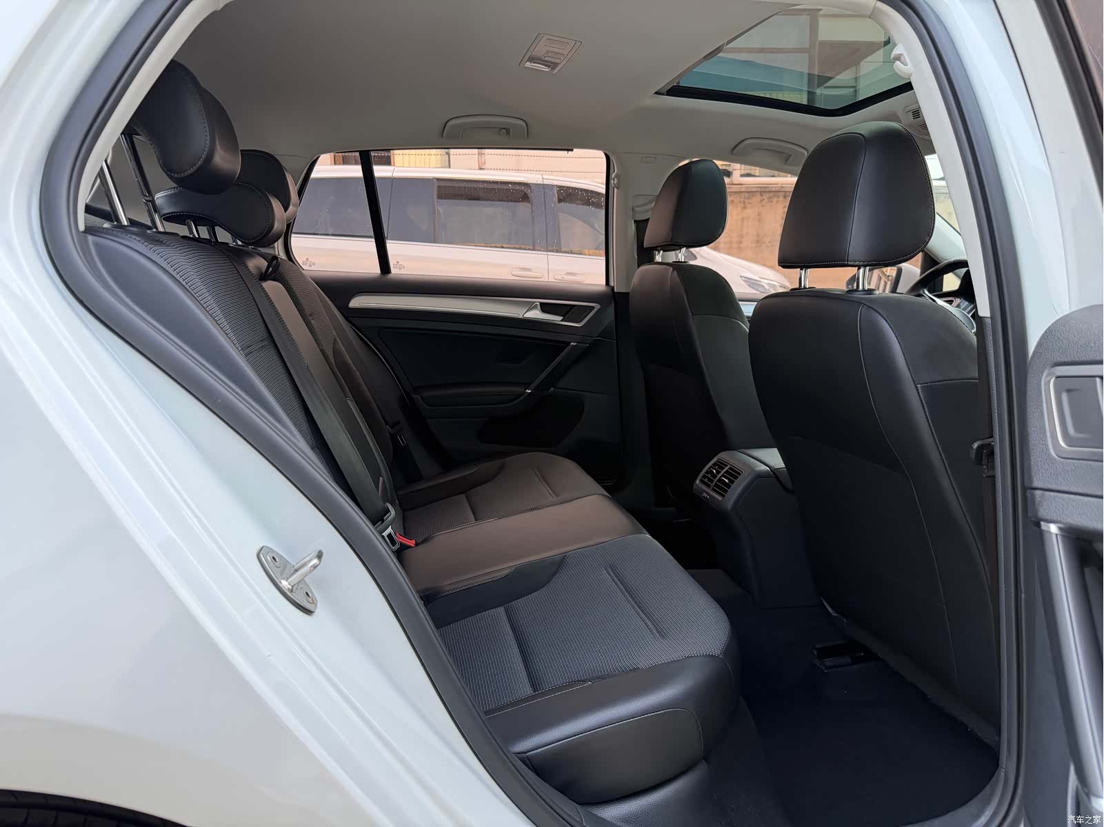 Volkswagen Golf, 2018 15