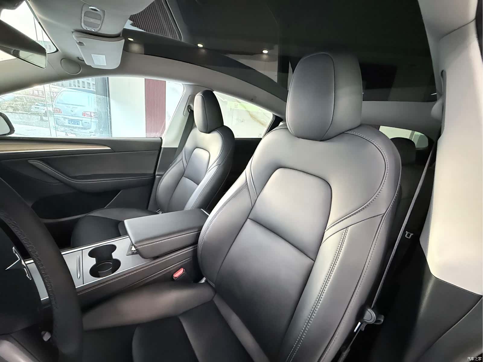 Tesla Model 3, 2023 11