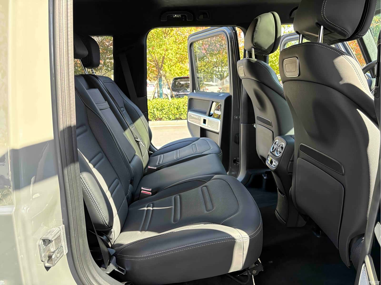 Mercedes-Benz G-Class, 2023 13