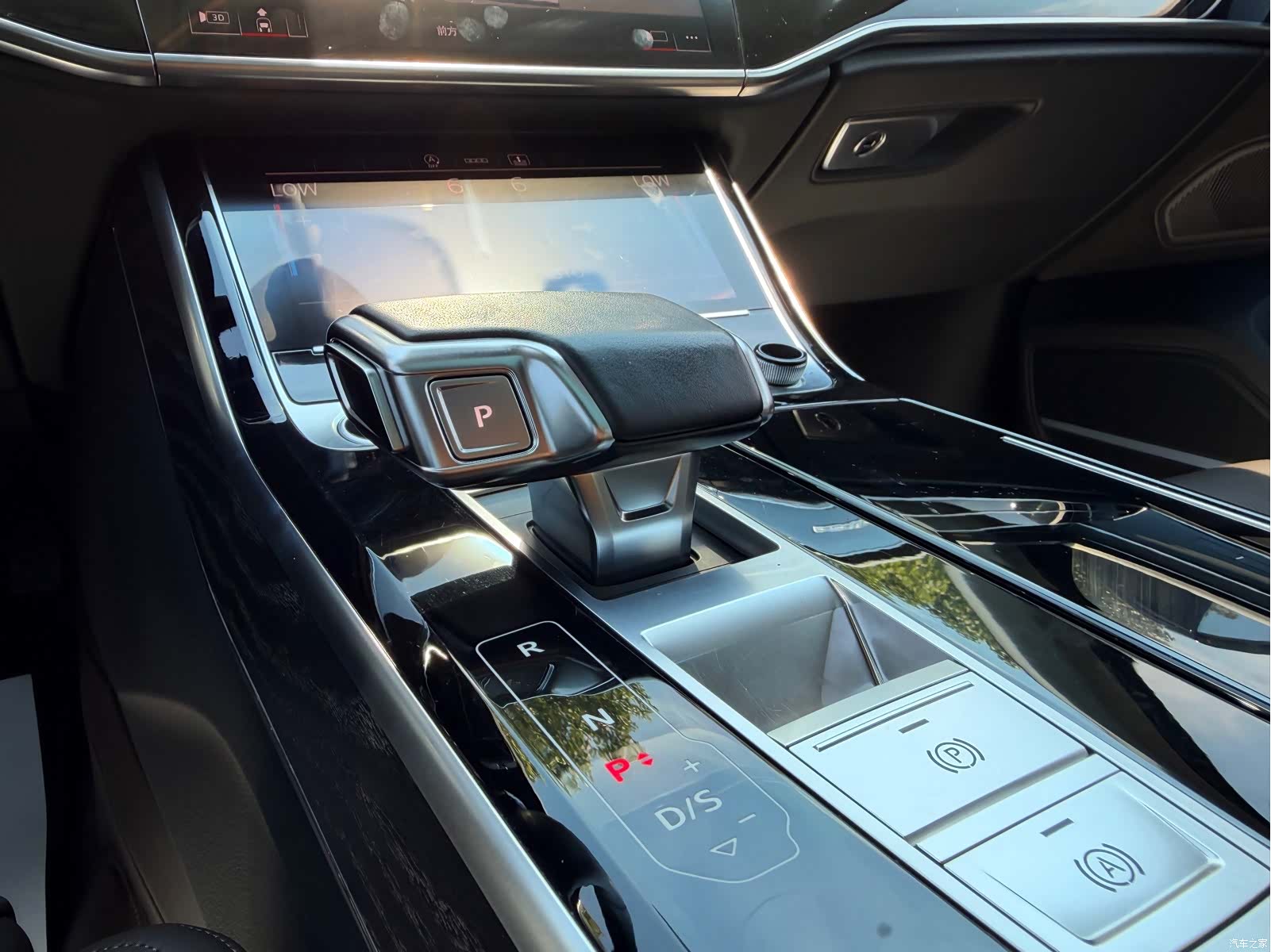 Audi A8L, 2021 25