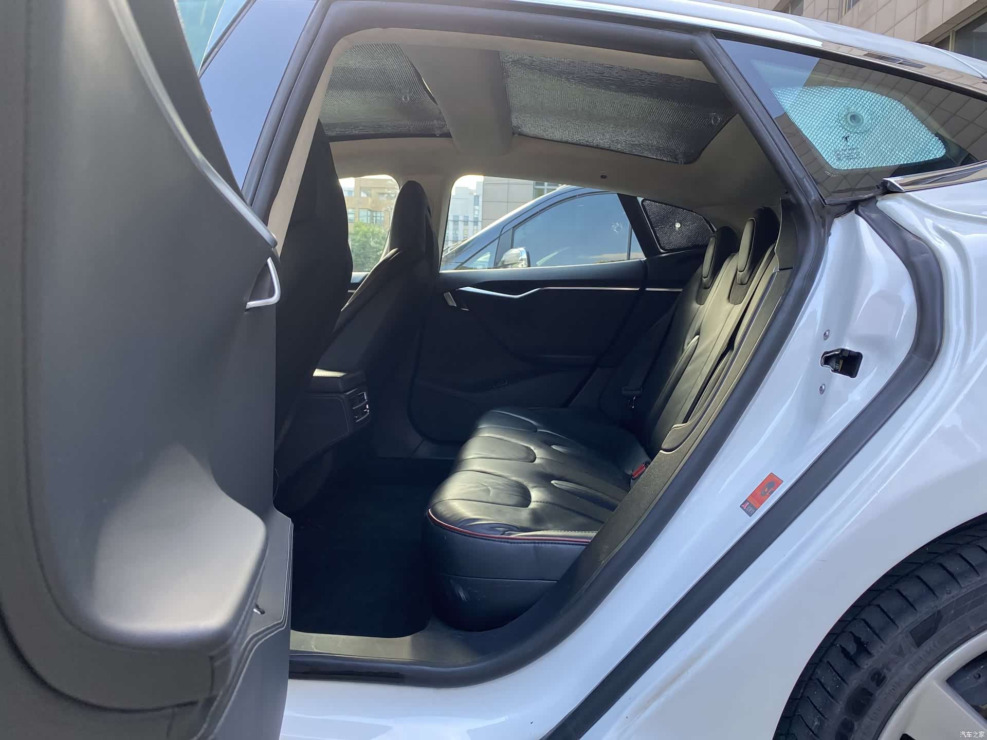 Tesla Model S, 2015 10