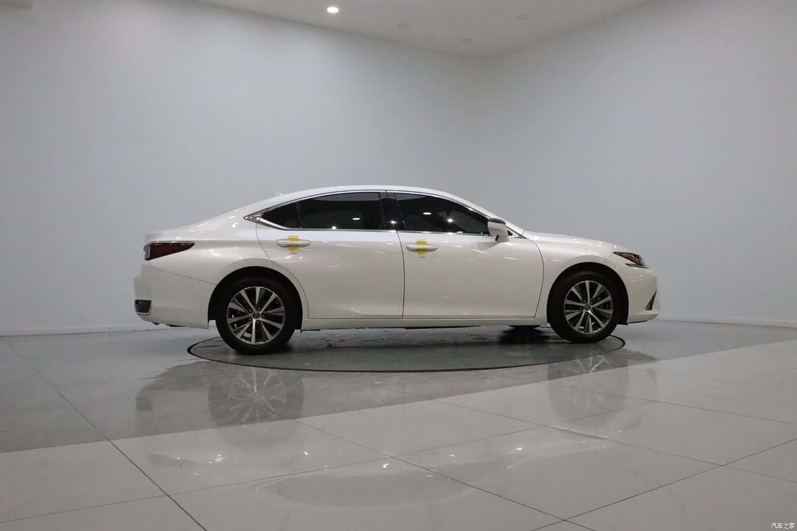 Lexus ES, 2021 8